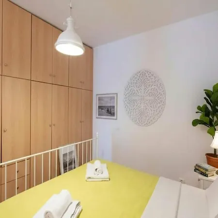 3-bed In Διαμέρισμα Άνω Μερά